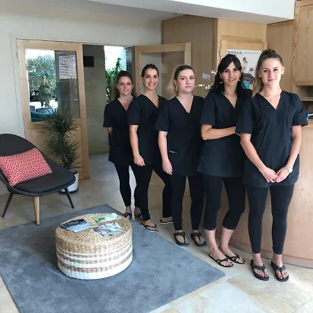 Le Pavillon Du Chateau, & Hotel 4*