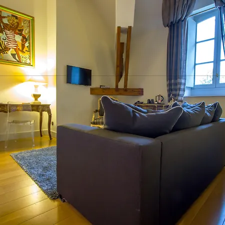 Le Pavillon Du Chateau, &