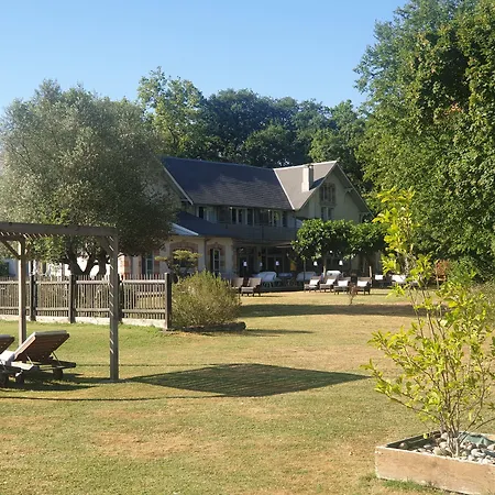 Le Pavillon Du Chateau, & Hotel