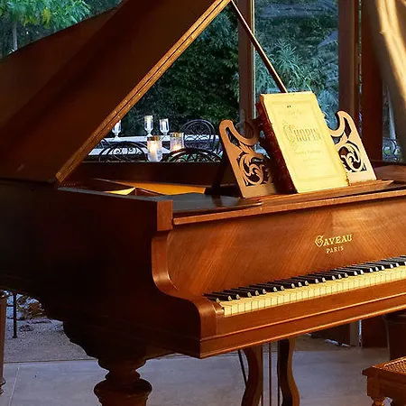 Hotel Le Pavillon Du Chateau, & 4*