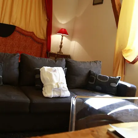 Le Pavillon Du Chateau, & 4* Revel (Haute-Garonne)