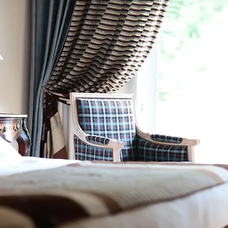 Le Pavillon Du Chateau, & 4* 勒韦