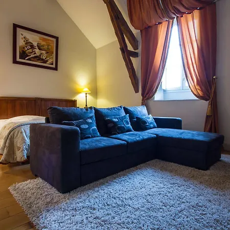 Le Pavillon Du Chateau, & 4* Revel (Haute-Garonne)