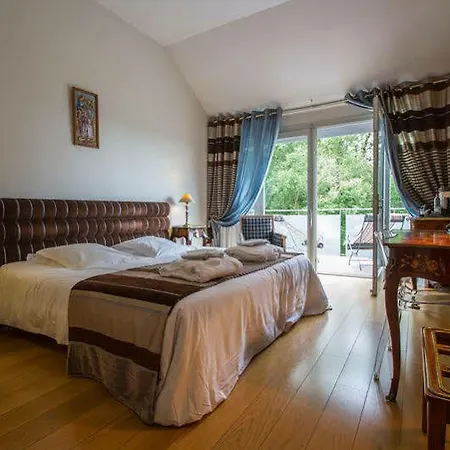 Le Pavillon Du Chateau, & 4* Revel (Haute-Garonne)