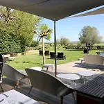 Le Pavillon Du Chateau, & Revel