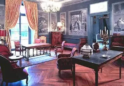 Le Pavillon Du Chateau, & Hotel