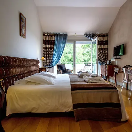 Hotel Le Pavillon Du Chateau, &