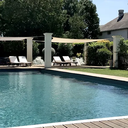 Le Pavillon Du Chateau, & Hotel