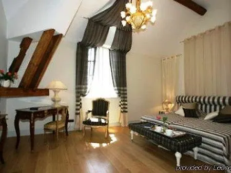 Le Pavillon Du Chateau, & Hotel