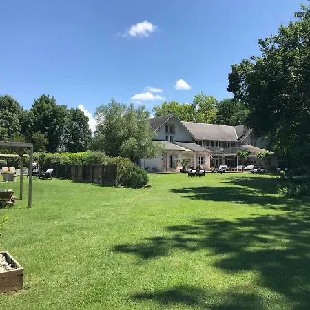 Le Pavillon Du Chateau, & Hotel