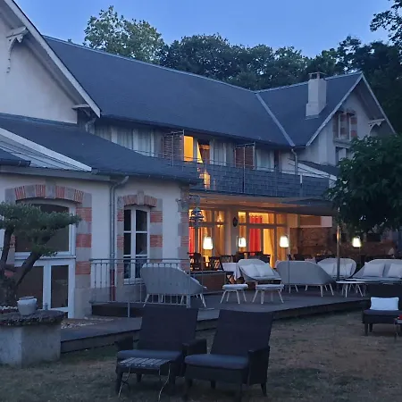 Le Pavillon Du Chateau, & Revel (Haute-Garonne)
